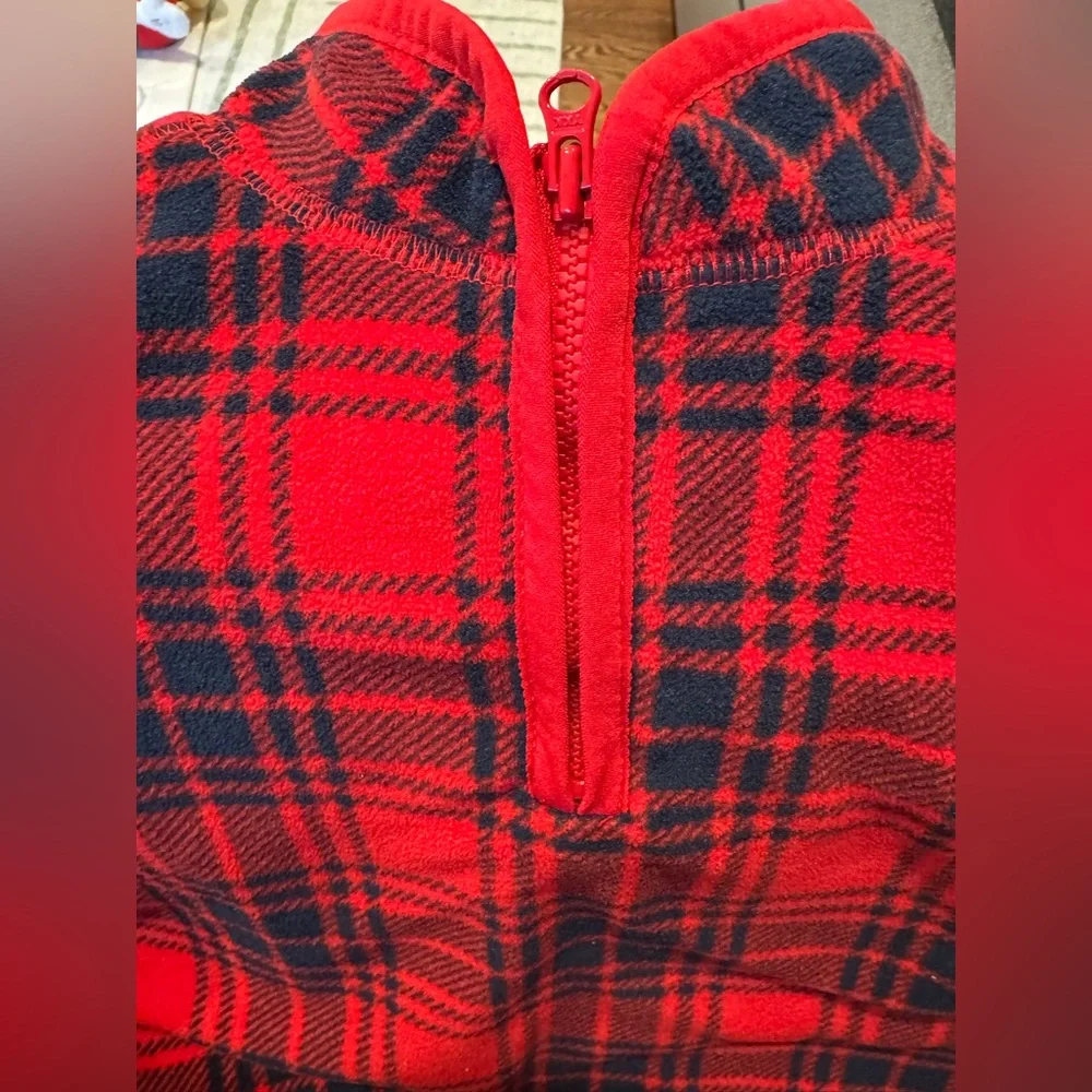 OshKosh B’Gosh Red and Navy Plaid Fleece 3/4 Zip Pullover - 24 Months LIKE NEW